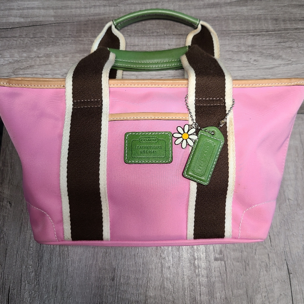 Cute Coach Hampton mini pink/green leather detail, Daisy Fob *Great for Summer!*